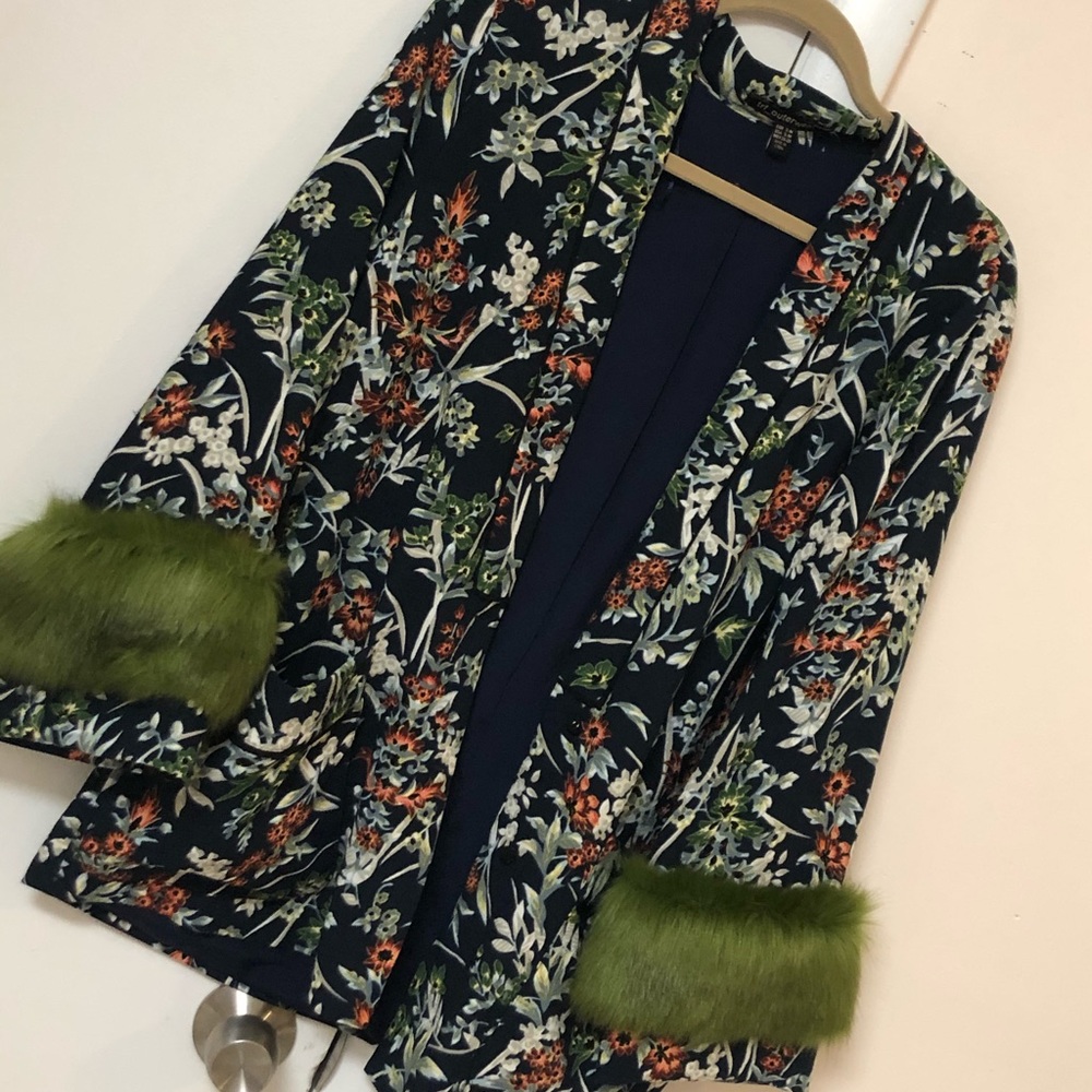 Faux Fur trim blazer